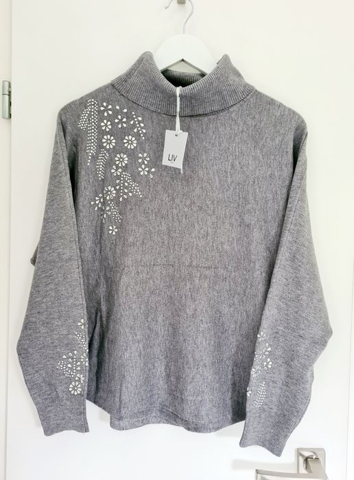 LIV Milano piękny nietoperzowy sweterek golf z cyrkoniami M z USA