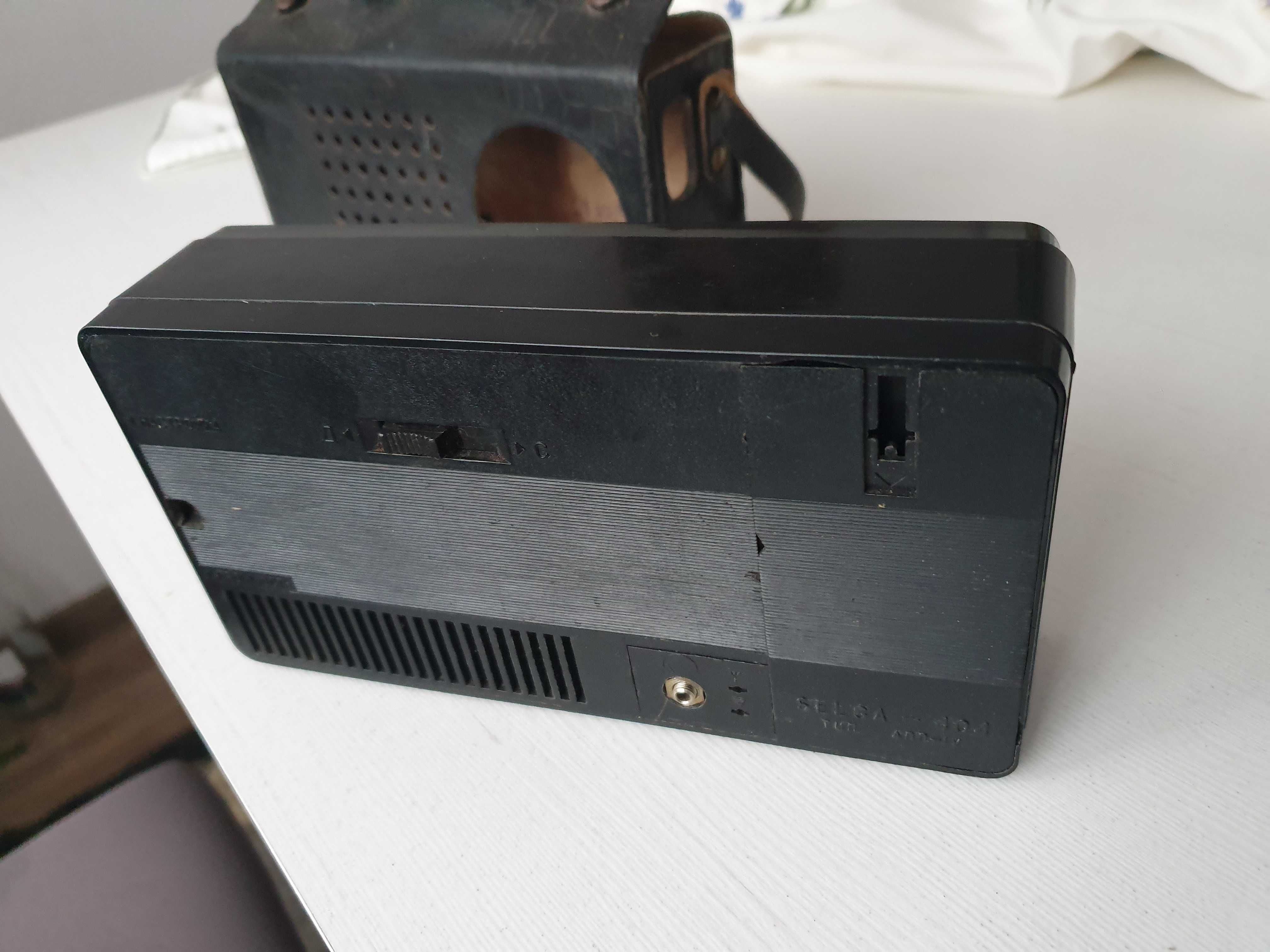 Stare zabytkowe rosyjskie radio SELGA 404 dla kolekcjonera