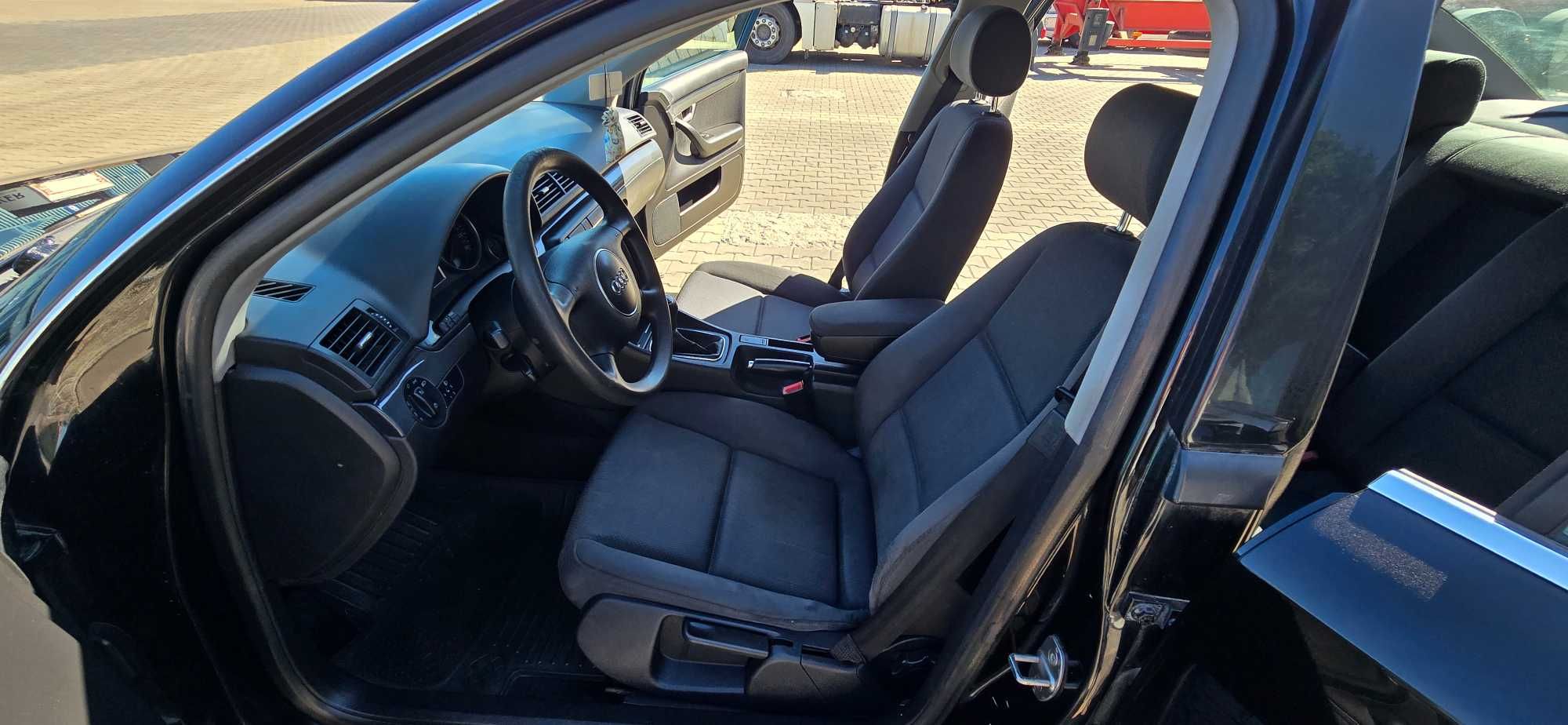 AUDI A4 2.0i Benzyna 130KM* Sedan* Ledy* Klimatronic* Możliwa ZAMIANA