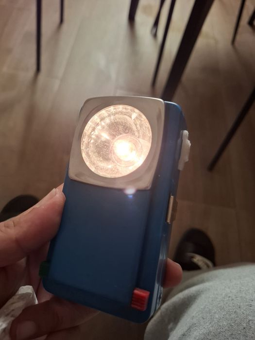 Lanterna anos 80 em perfeito estado