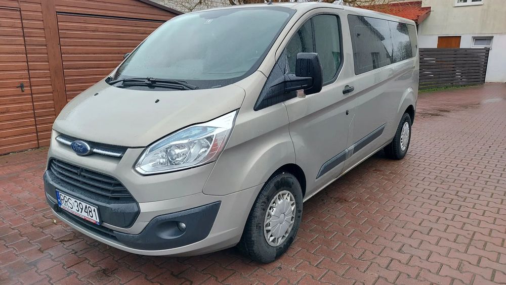 Ford Transit Custom 9 osobowy