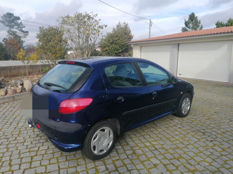 Peugeot 206 1.1 Gasolina (2006) – Económico, Fiável e Pronto a Circula