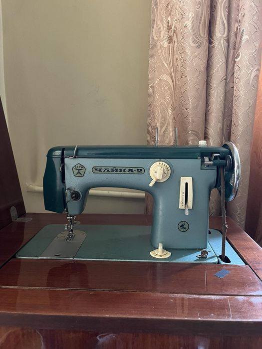 Продаю Швейну машинку Чайка-2