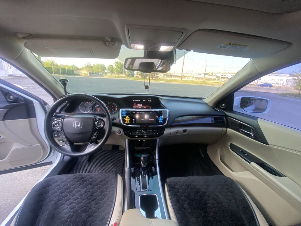 Продам Honda acord 2017 обєм 3.5 максимальна комплектакція