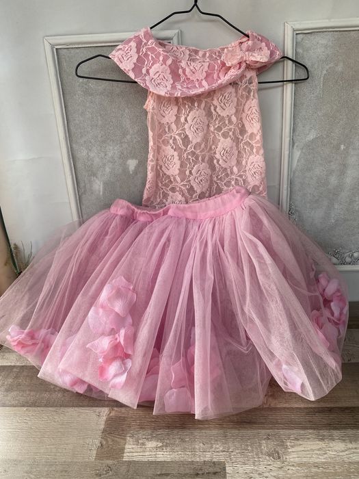 Рожевий костюмчик для дівчинки: спідниця та майка