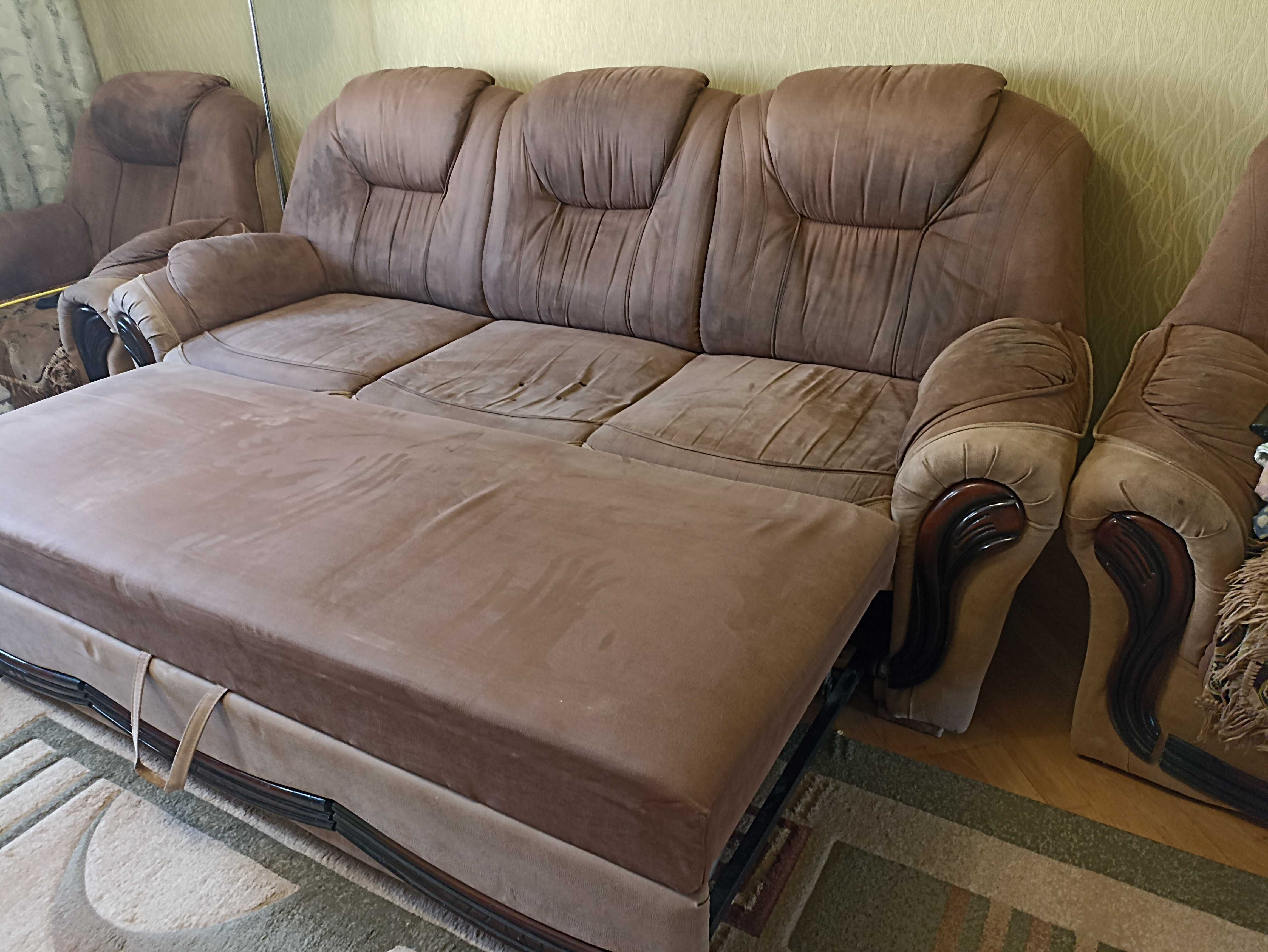 Продам диван б/в + 2 крісла