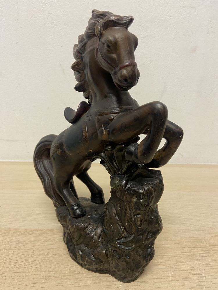 Cavalo em Cerâmica