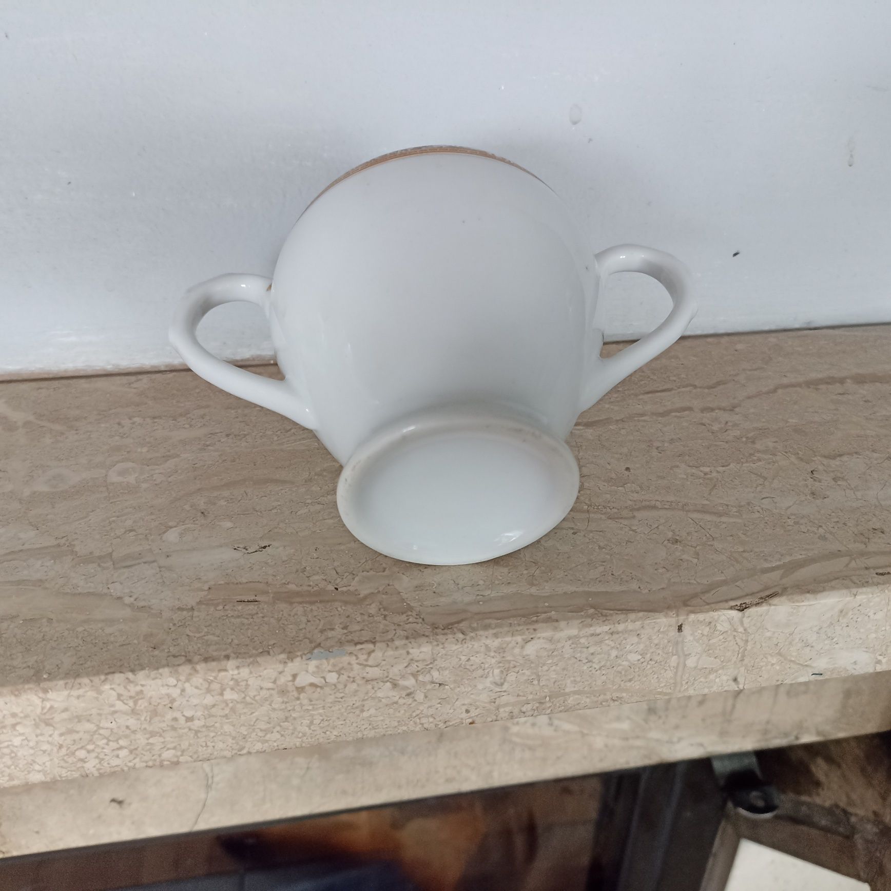 Wazonik Porcelana wys 9