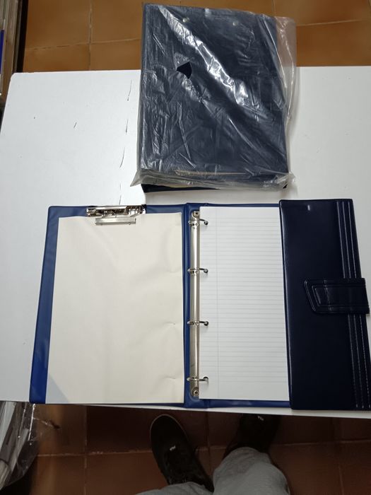 Vendo dossiê escritorio
