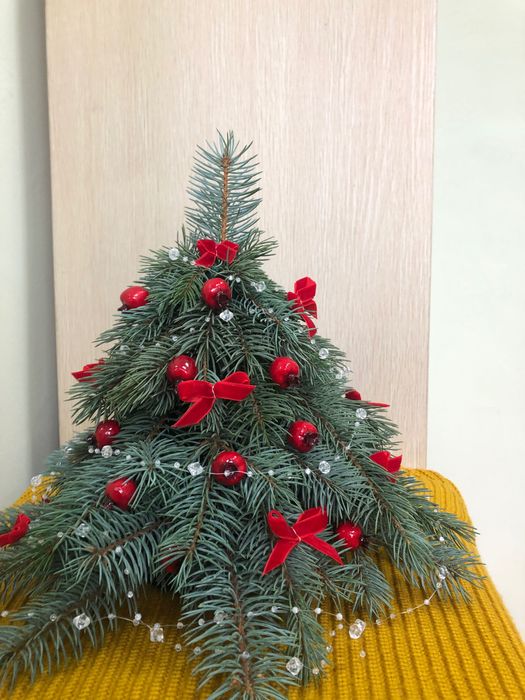 Ялинка новорічна ( 30см) на оазисі