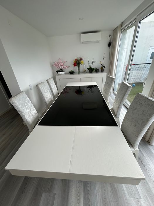 Mesa + 6 cadeiras + aparador