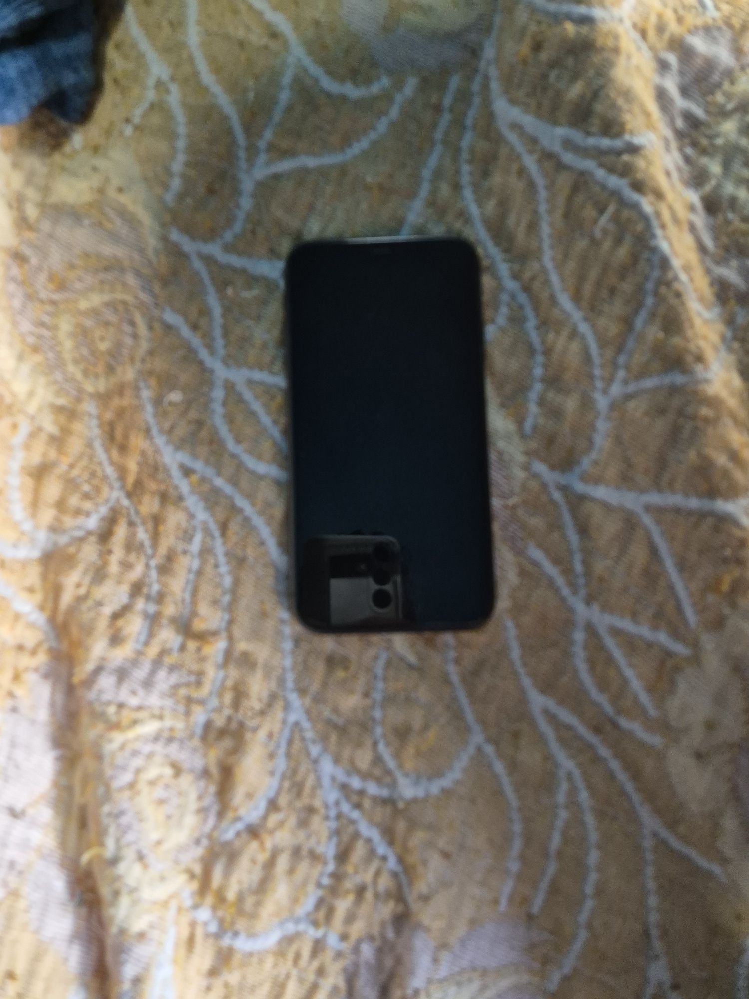 Iphone 11 e 7 capas incluídas