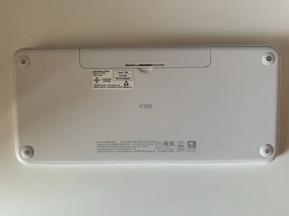 Клавіатура Logitech K380