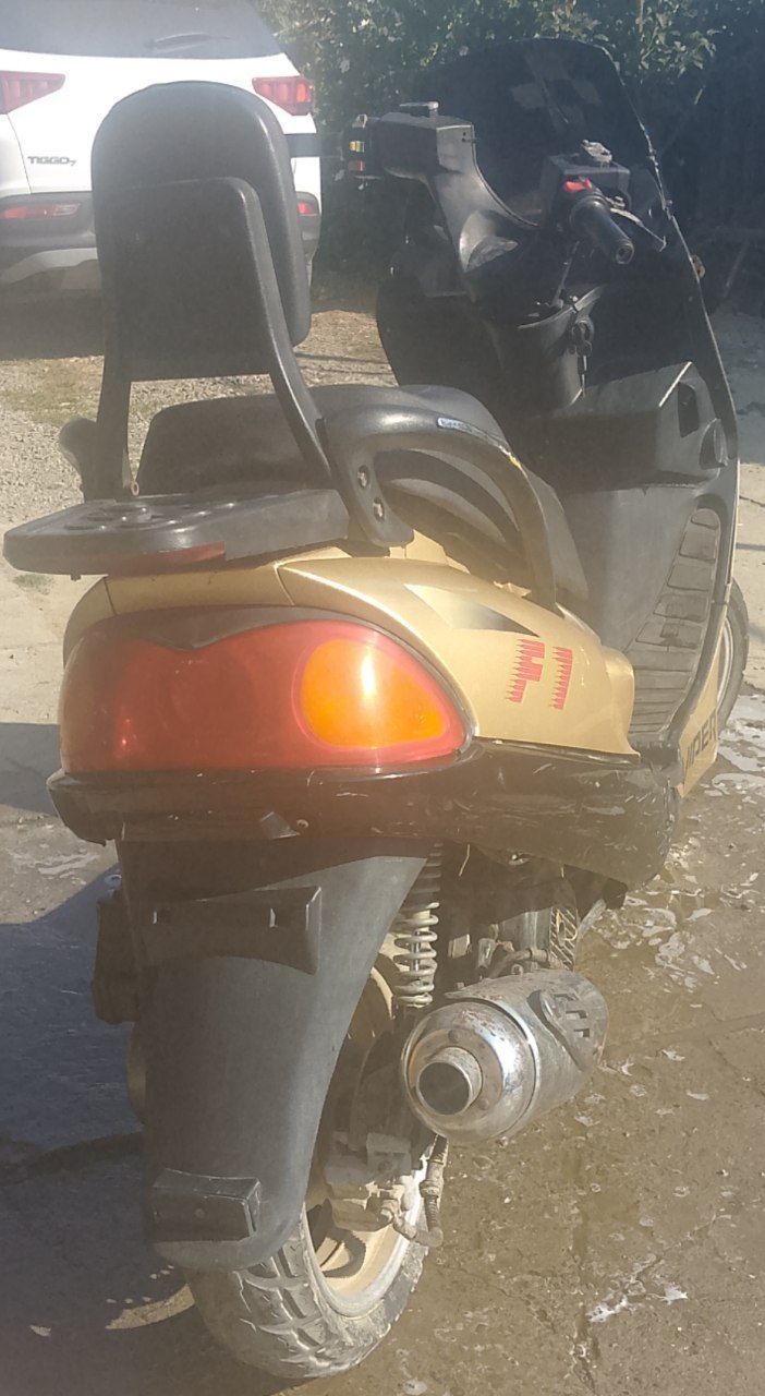 Продам скутер вайпер 150