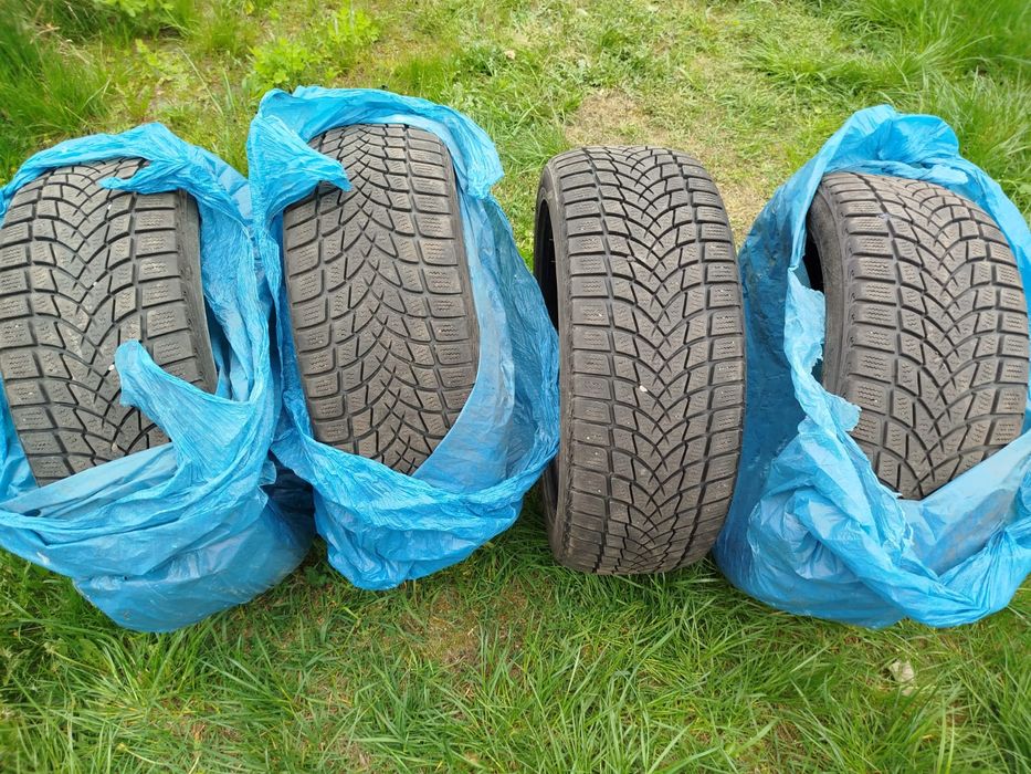 Opony zimowe DAYTON 205/50 R17