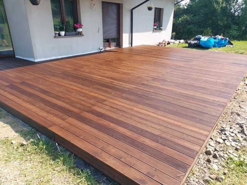 Deska tarasowa Modrzew Europejski 28x145 ryflowana, gładka