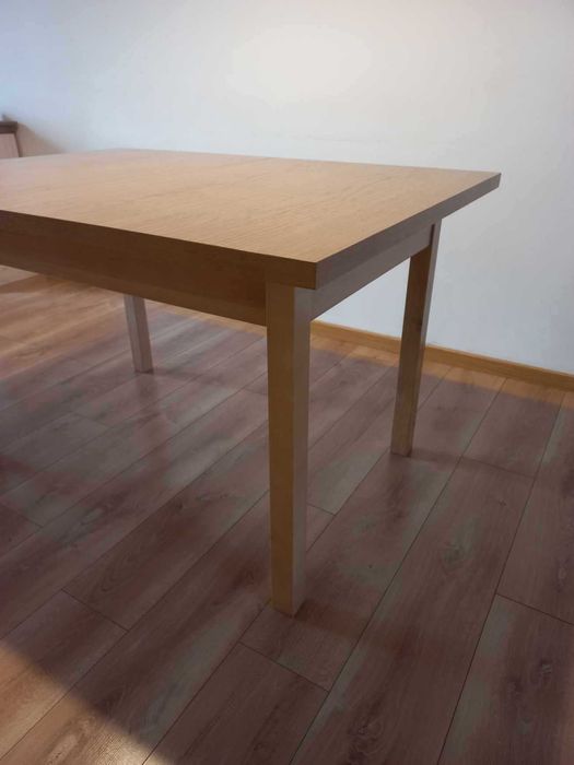 Stół rozkładany do jadalni z 2 wkładkami (max 194 cm), b. dobry stan