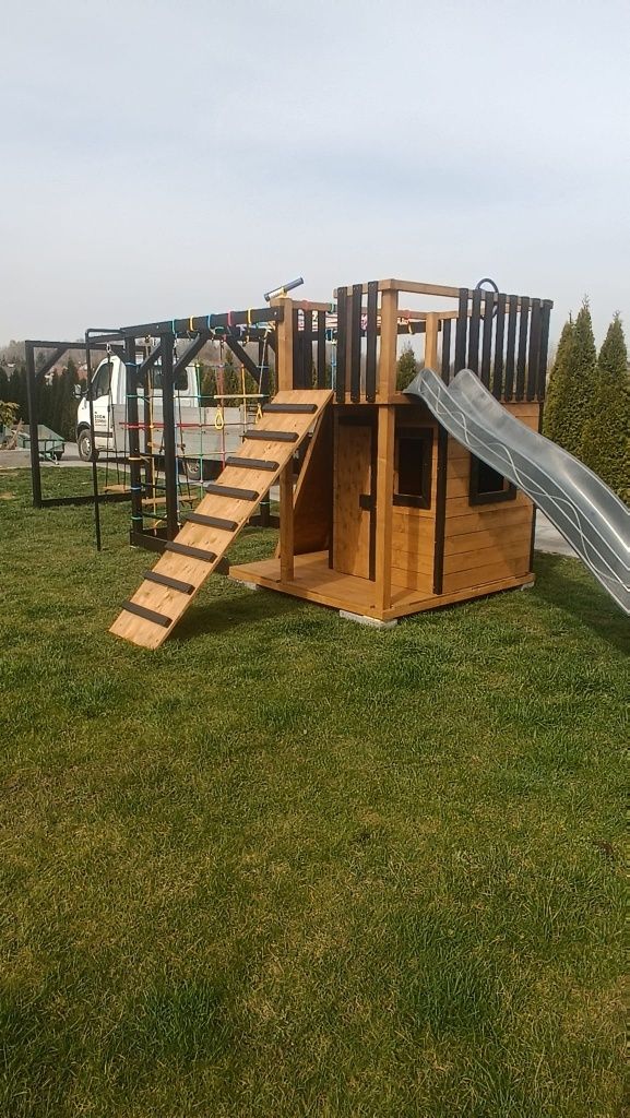 Drewniany duży plac zabaw model BLAZE małpi gaj  wspinaczki, huśtawki
