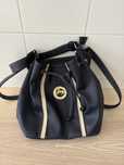 Bolsa mulher na cor azul