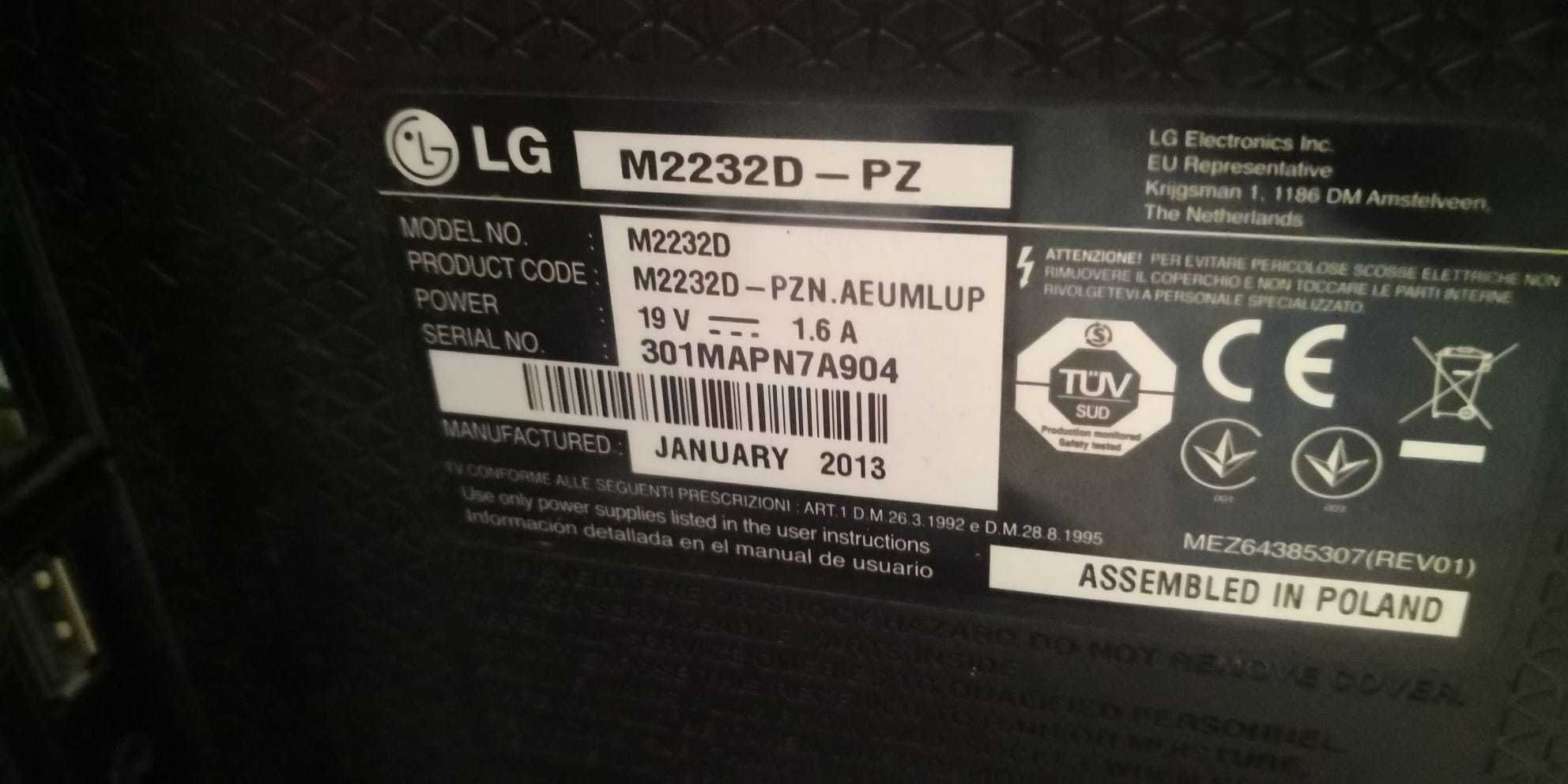 TV LG M2232D com vontade própria.