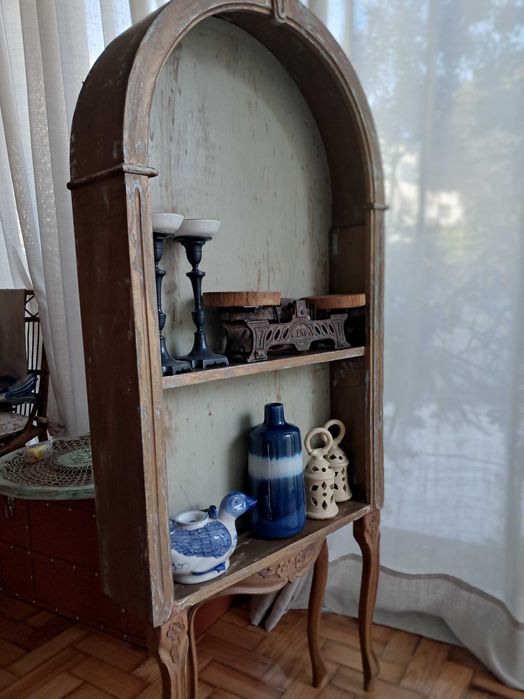 Oratório antigo/ estante