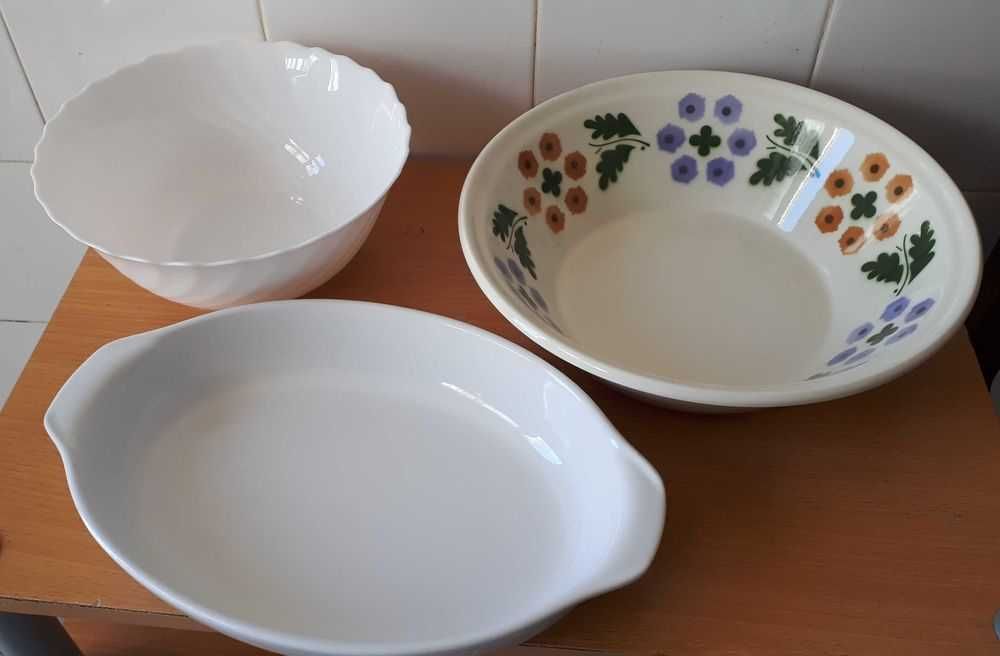 Saladeiras 2 + travessa 1 - tudo por 7,50 euros