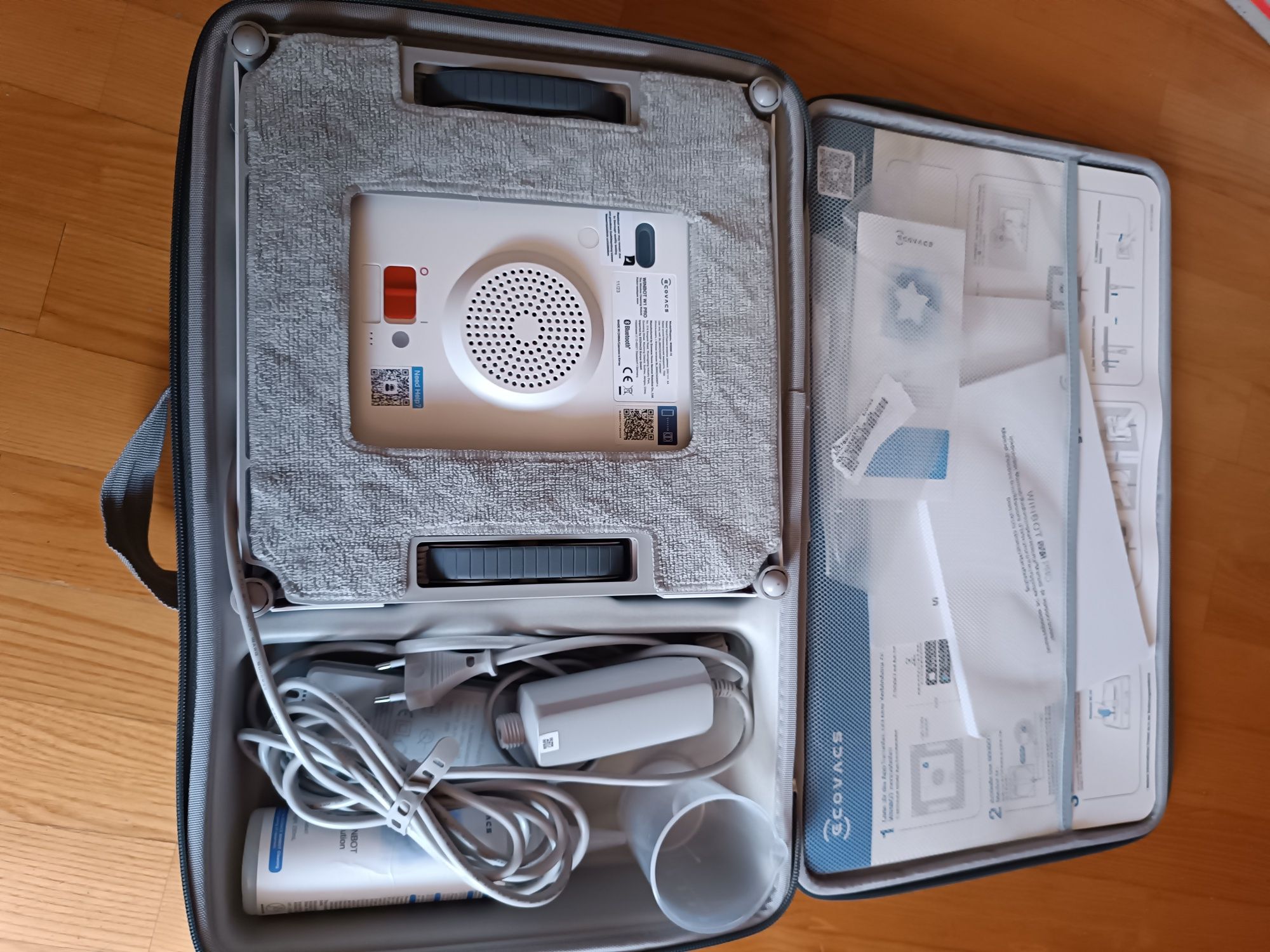 Robot do mycia szyb Ecovacs Winbot W1 Pro