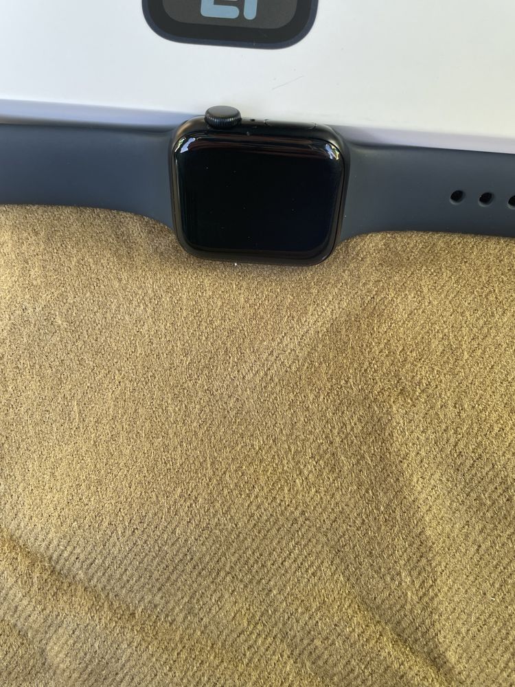 Apple Watch SE GPS 40mm NOVO 2.ª geracão