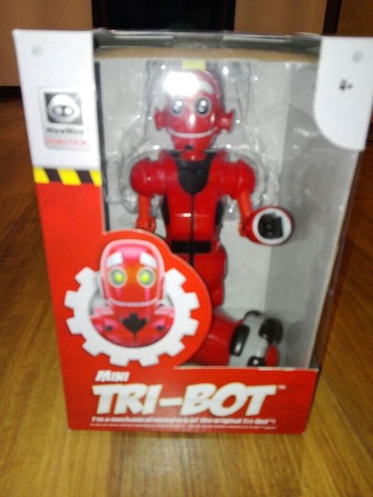 Robot Tri-Bot na baterie