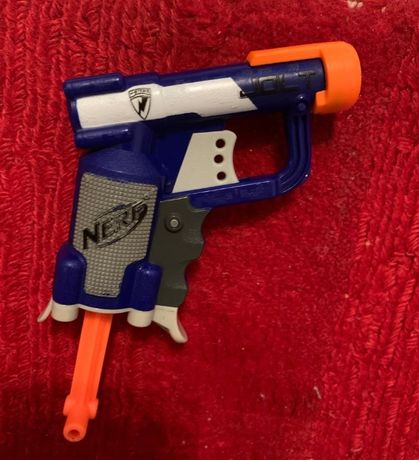 Nerf Pistola c quarenta cargas novas