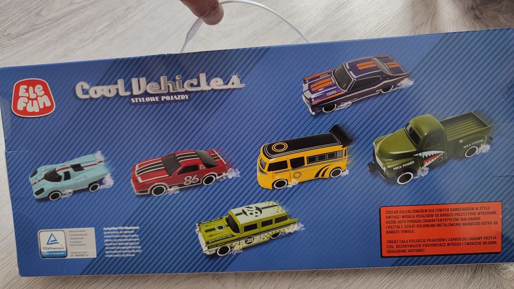 Zestaw aut metalowych 12 Sztuk Elefun Cool vehicles