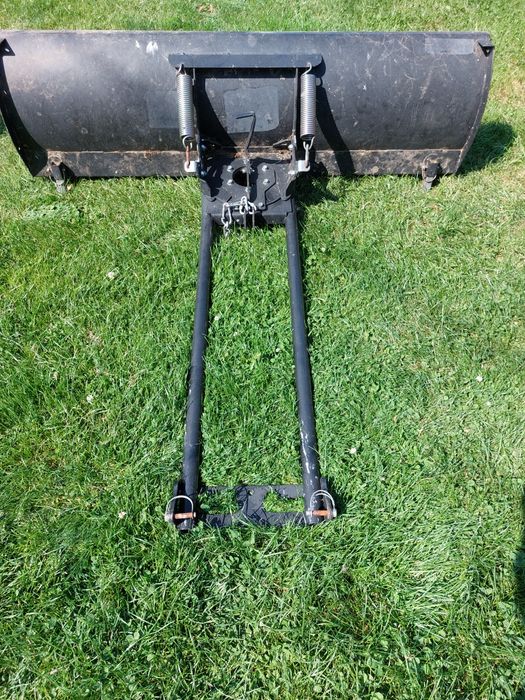 Pług do śniegu..Rezerwacja do poniedziałku.