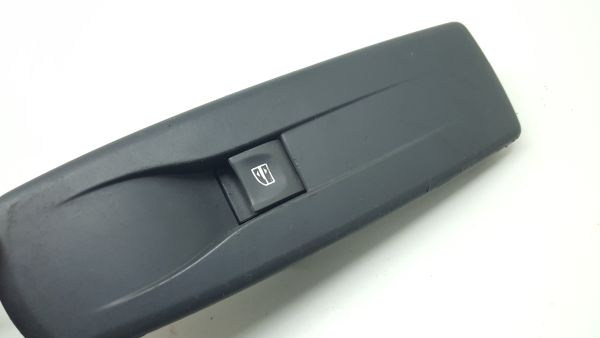 Comando / botão / interruptor vidros trás esquerdo RENAULT Megane III