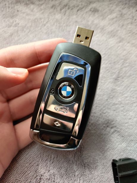 Флеш-карта ключ BMW Mercedes-Benz Audi флешка ключ 32GB
