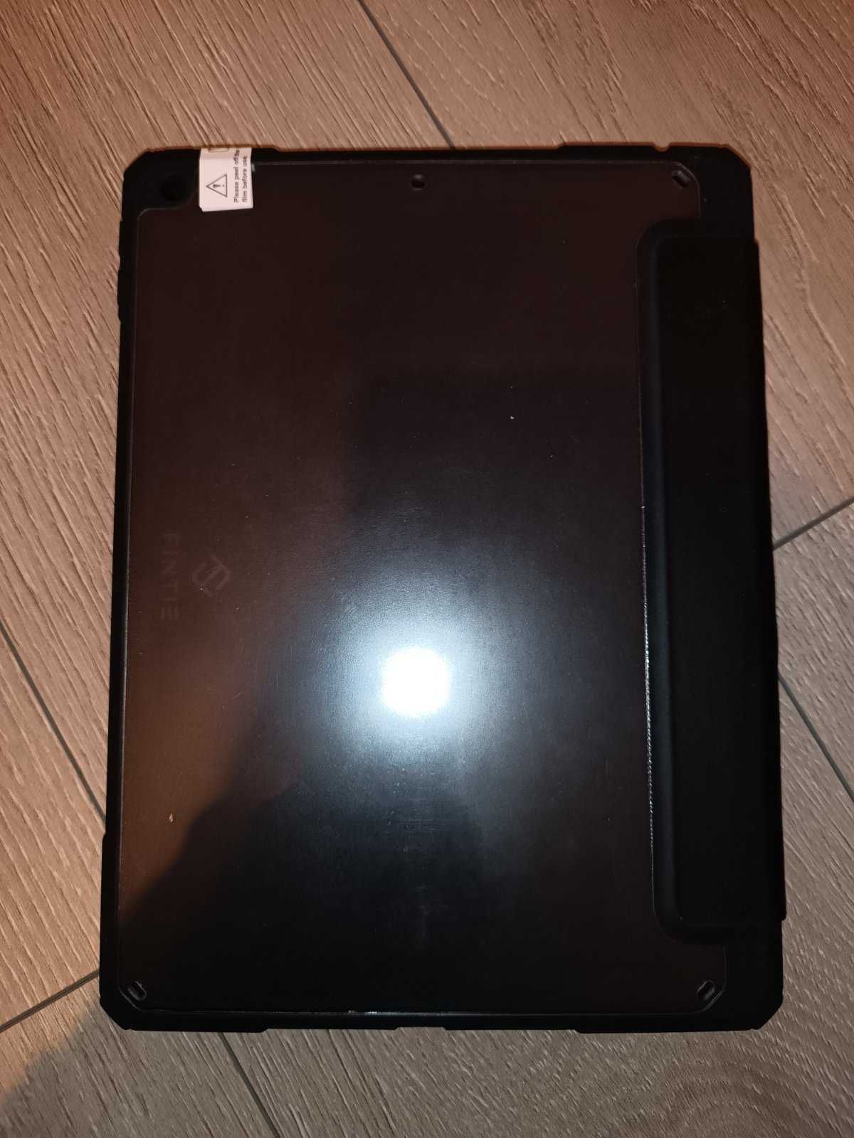 Etui na tablet iPad 10,2"
