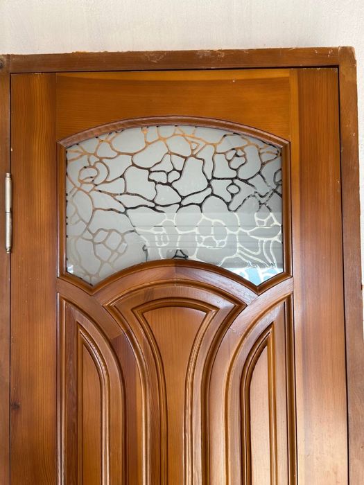 Дубові двері з коробкою