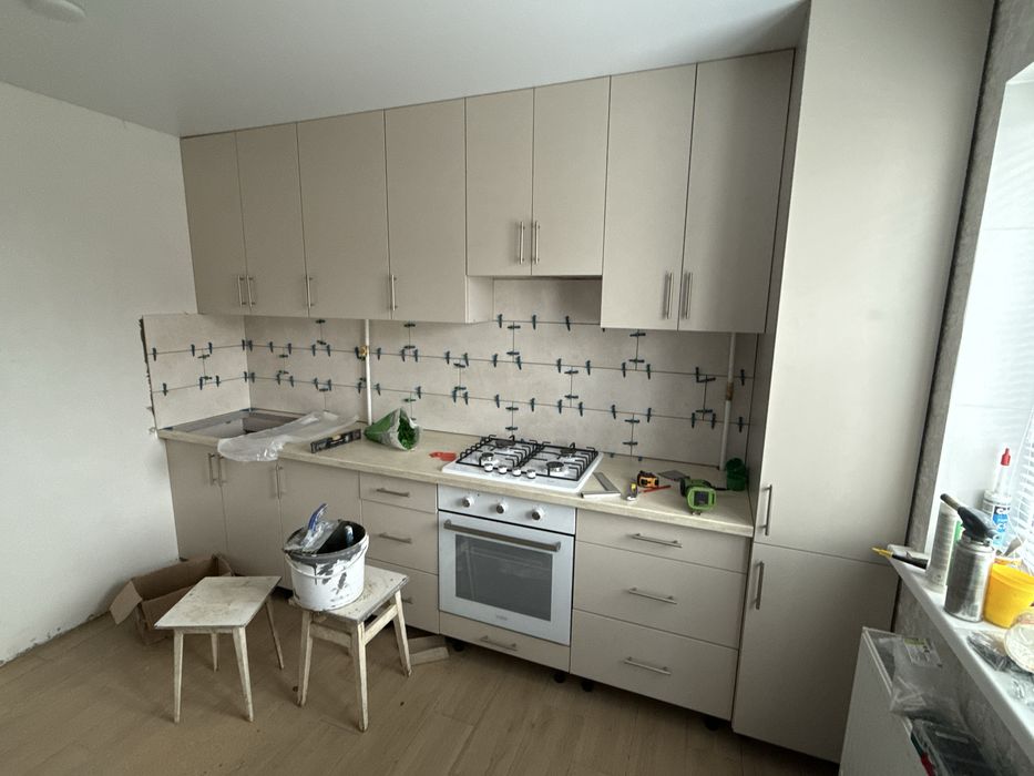 Укладання плитки, облицювання плиткою, плиточні роботи, плитка,