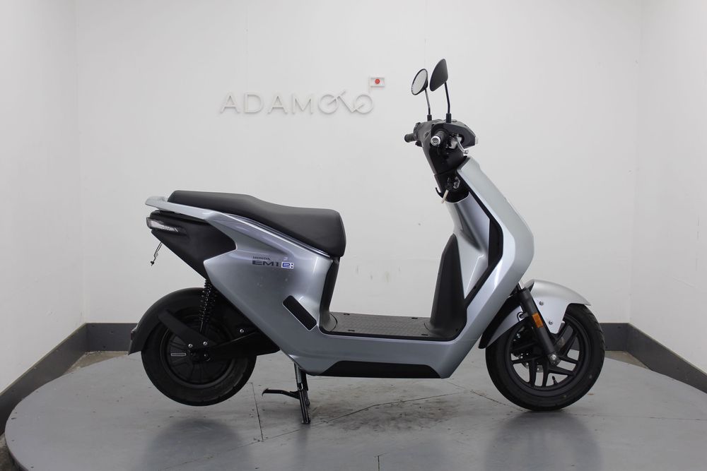 Honda EM-1e електроскутер