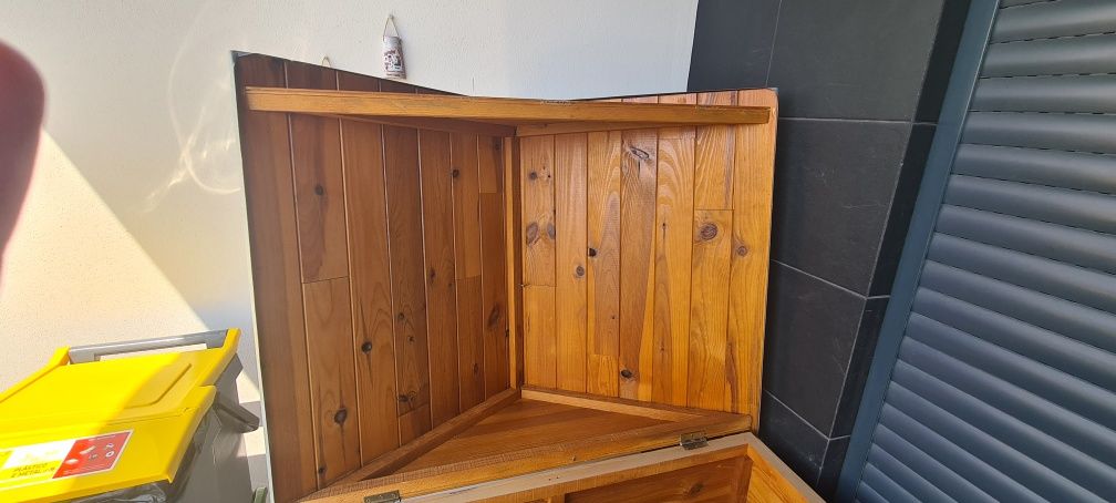Casota de madeira para cão