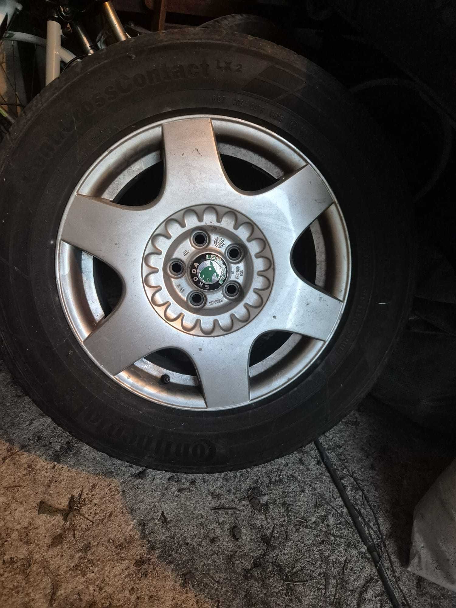 Skoda Octavia 1.9 tdi Nature III 3 4x4 ótimo estado SUV TT