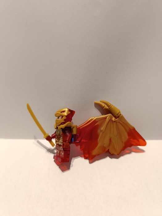 LEGO ninjago Crystalized Kai Golden Dragon