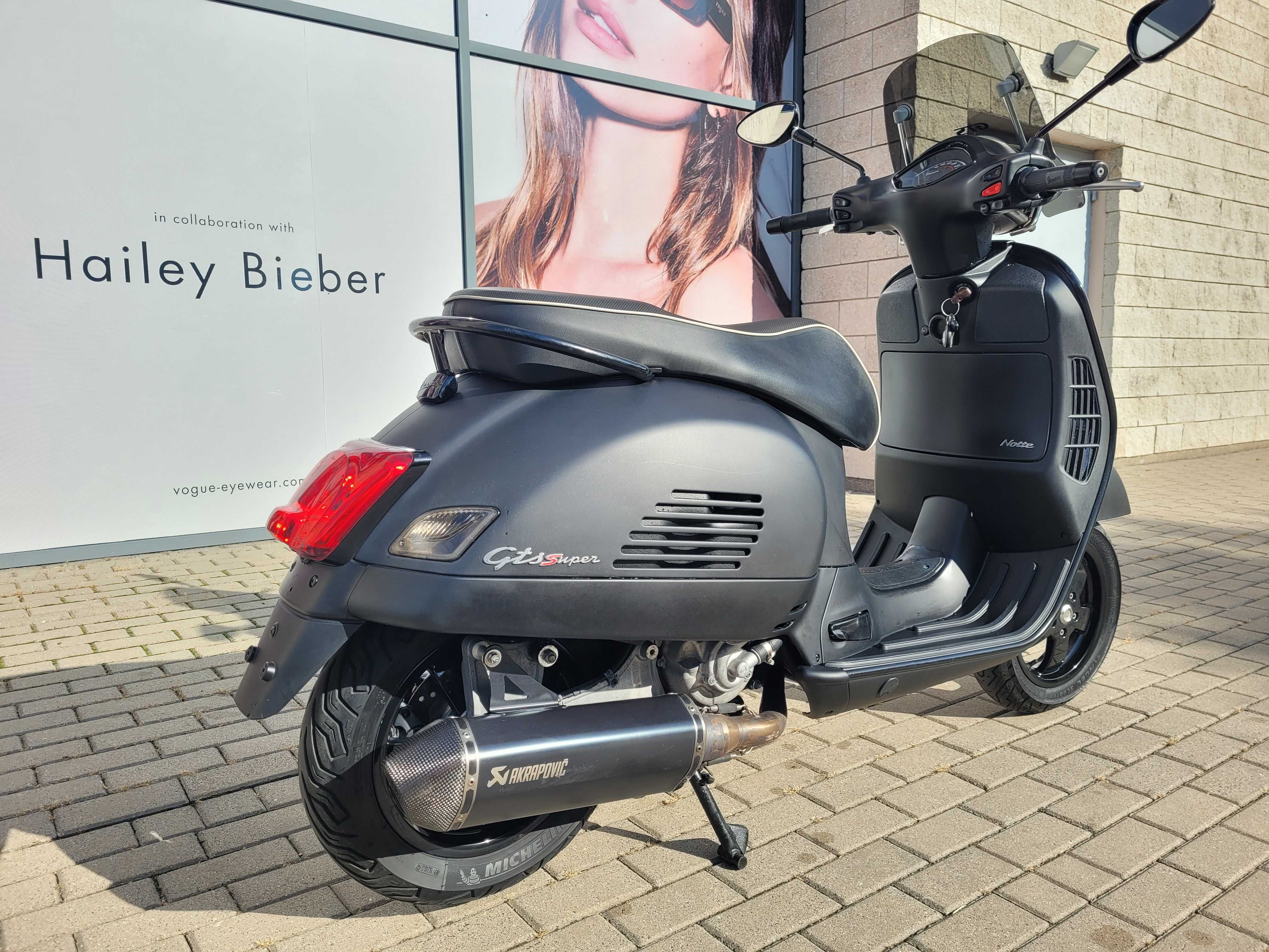 Vespa GTS 300  piaggio