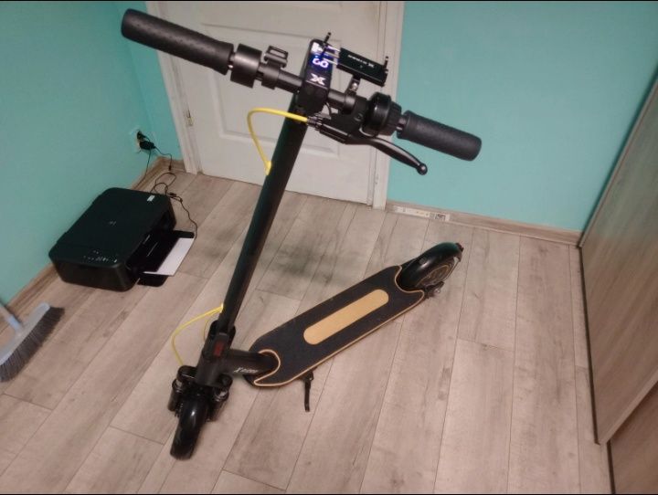 Hulajnoga elektryczna Xrider M10 jak nowa