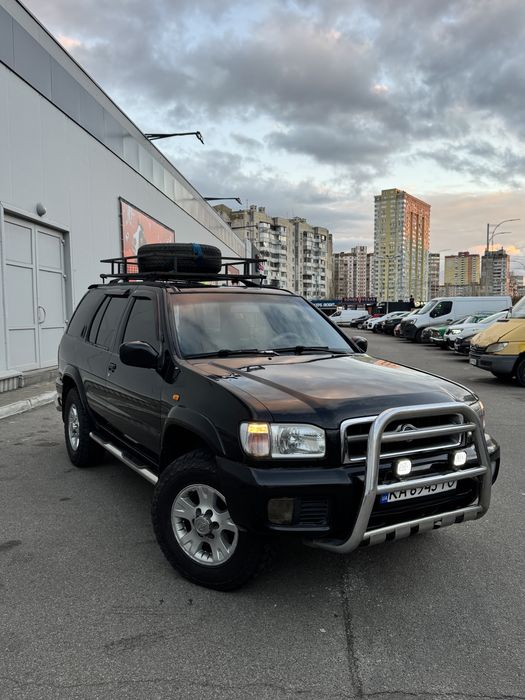 Nissan Pathfinder Автомат Газ/бенз 1999