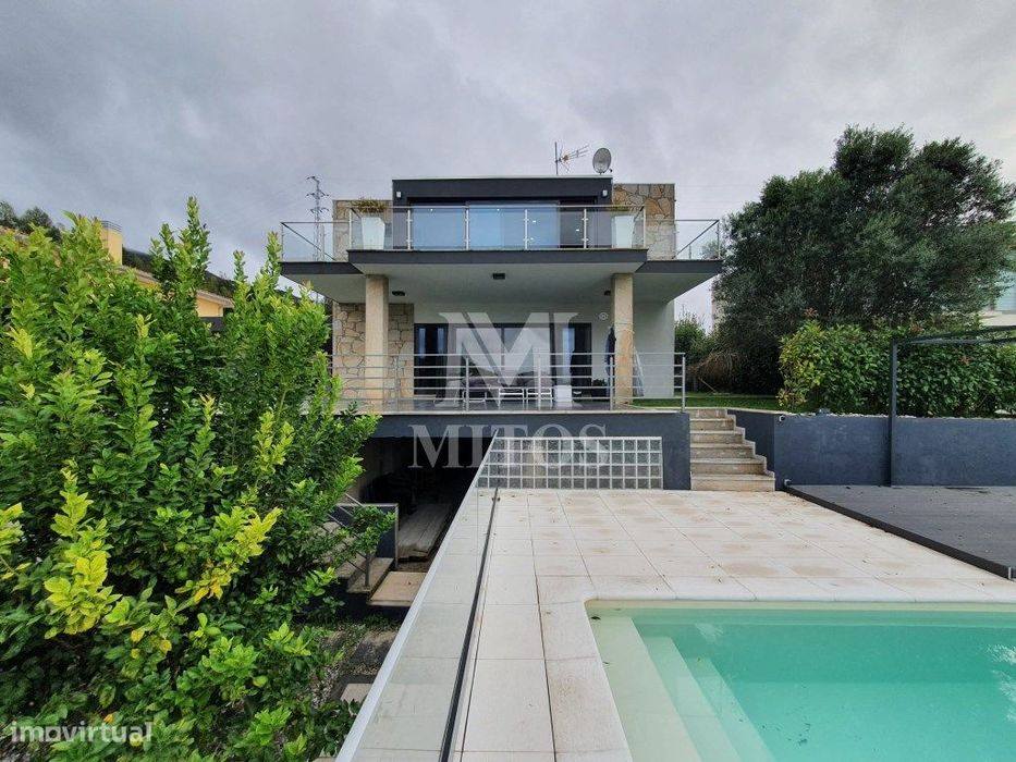 Moradia Isolada T5 de Luxo