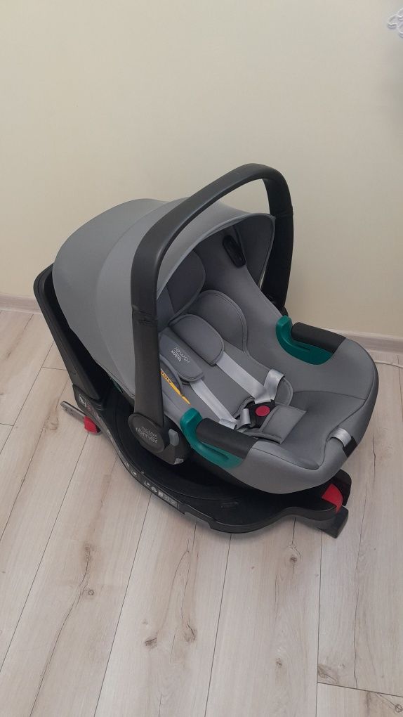 Fotelik + baza Flex Base Britax Romer Baby-Safe iSense