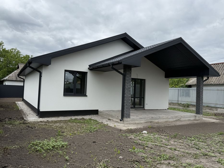 Продаж будинку з газовим опаленням ( 7,5 соток землі)