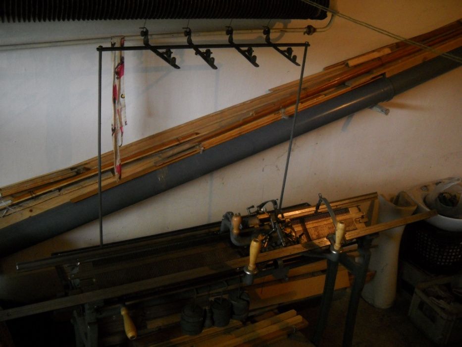 Sprzedam maszynę dziewiarską stojącą