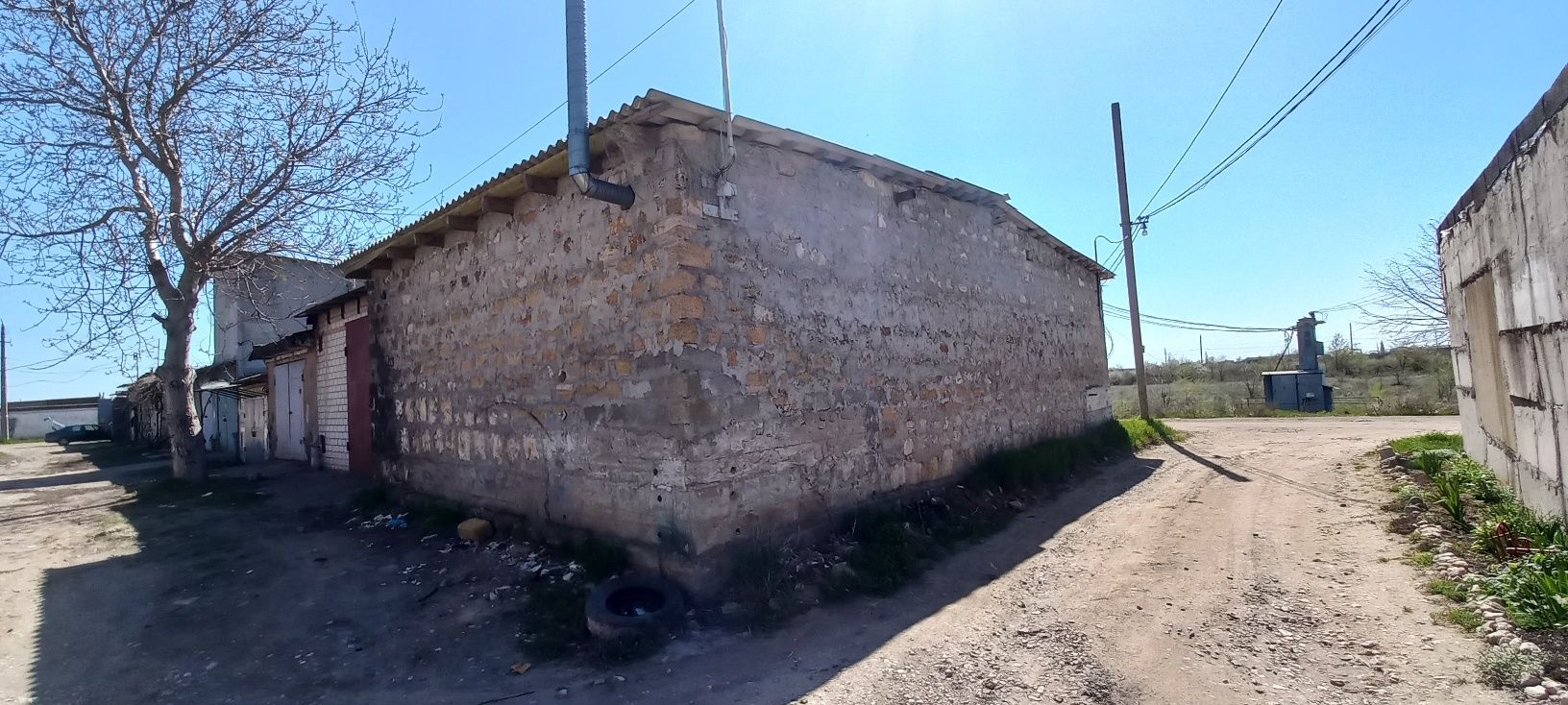 Продаеться большой гараж