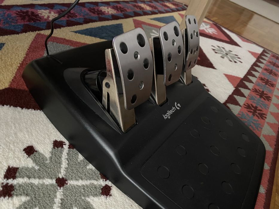 Volante Logitech G29 + mudancas.